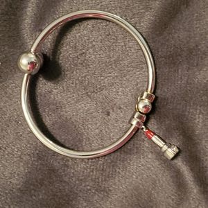 🆕️DBW Jewlery- Lipstick charm bracelet